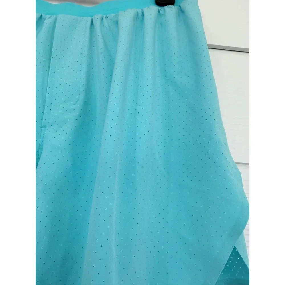 A- 073-Lululemon Fast and Free Lined Short 6 Turquoise Blue Perforated Running